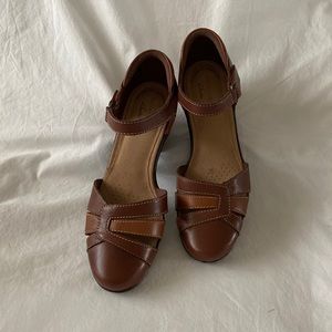 Ultimate Comfort Collection by Clarks Size 6.5